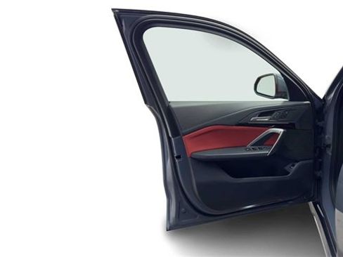 Used 2025 BMW X1 xDrive28i image 10