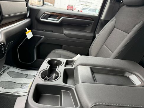 New 2026 GMC Sierra 1500 SLE w/ Max Trailering Package AWD/4WD image 31