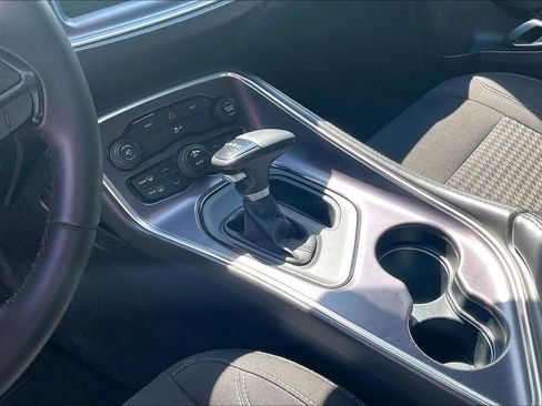 Used 2015 Dodge Challenger SXT RWD image 17