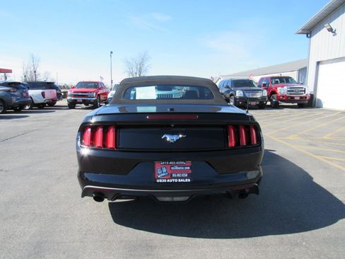 Used 2016 Ford Mustang Premium image 5