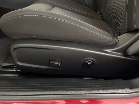 Used 2021 Dodge Challenger SXT w/ Driver Convenience Group RWD image 39