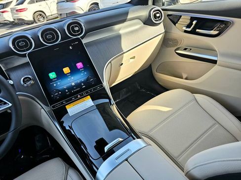 New 2026 Mercedes-Benz GLC 300 4MATIC image 32