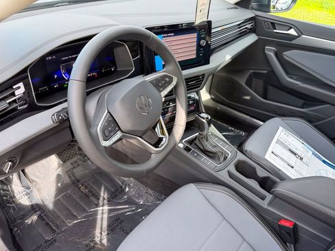 New 2026 Volkswagen Jetta SE image 11