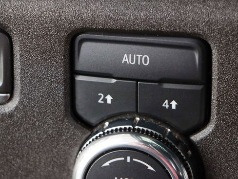 Used 2024 GMC Sierra 1500 SLE image 22