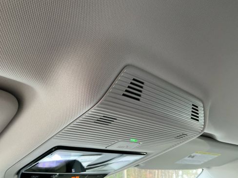 New 2026 Volkswagen Tiguan SE image 20