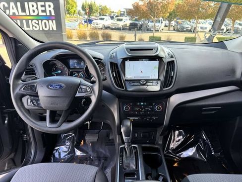 Used 2018 Ford Escape SE w/ SE Sync 3 Package FWD image 19