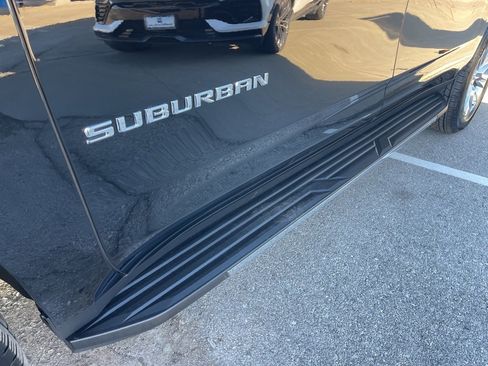 New 2026 Chevrolet Suburban Premier image 9