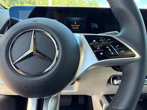 Used 2026 Mercedes-Benz GLB 250 4MATIC image 39