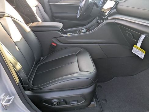 New 2025 Jeep Grand Cherokee L Limited image 34