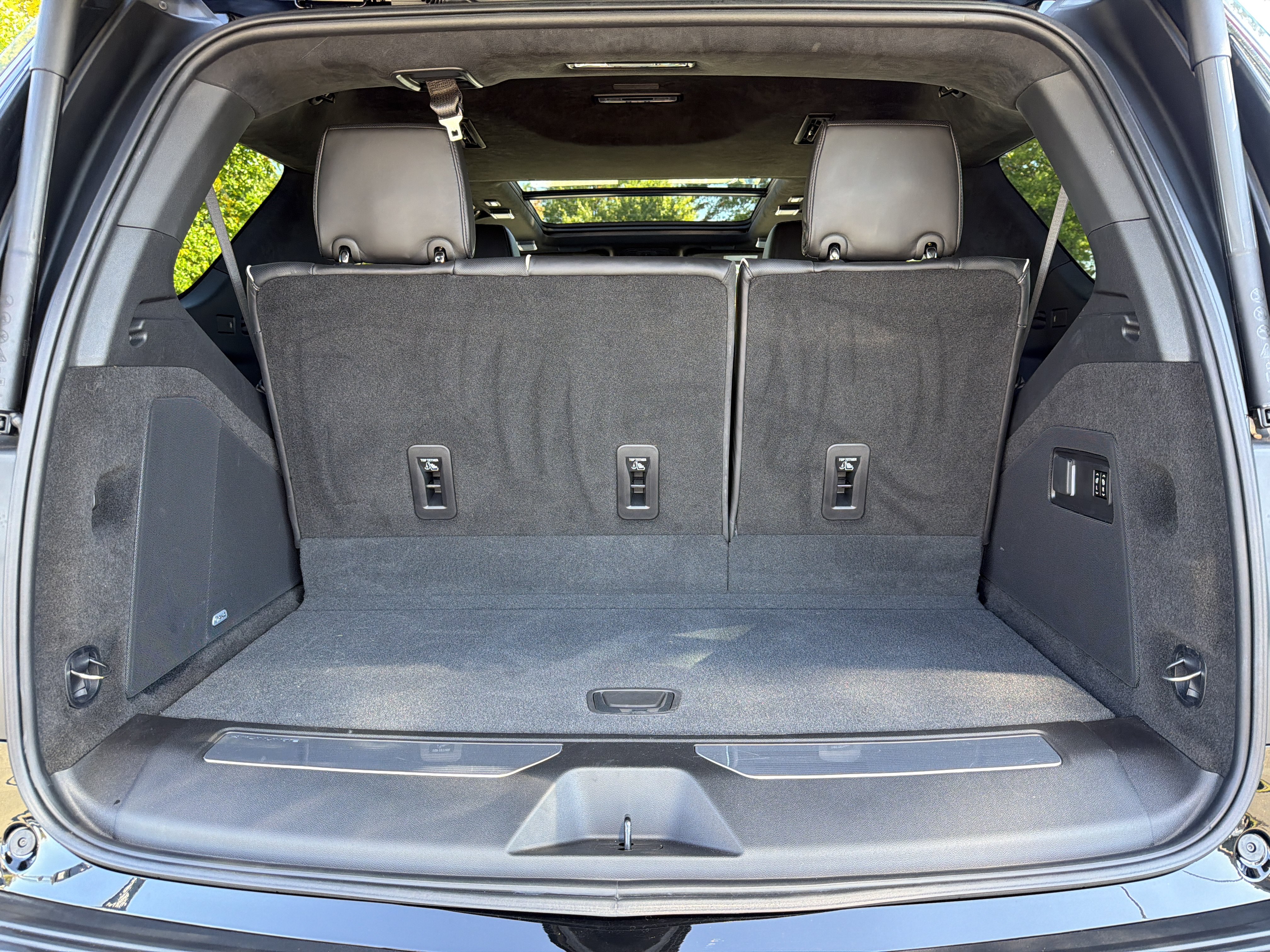Used 2026 Cadillac Escalade V AWD/4WD image 36