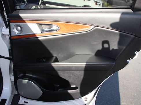 Used 2019 Lincoln Nautilus Black Label FWD image 21