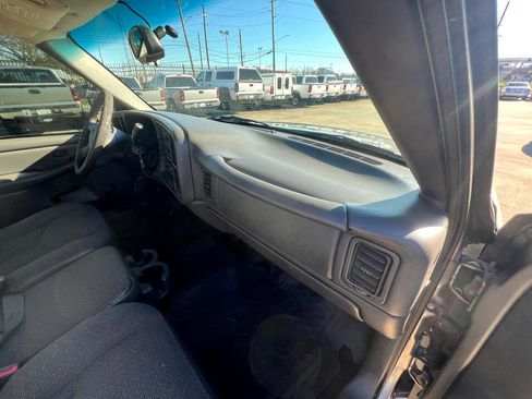 Used 2003 GMC Sierra 1500 W/T image 32