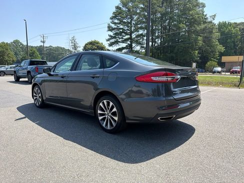 Used 2020 Ford Fusion SE AWD/4WD image 16