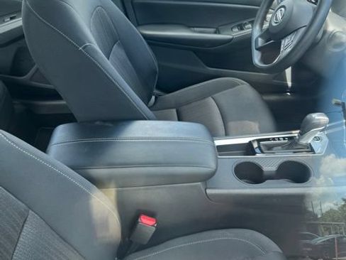 Used 2025 Nissan Altima 2.5 S FWD image 2
