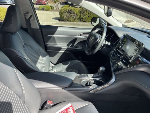 Used 2023 Toyota Camry SE w/ Convenience Package image 33