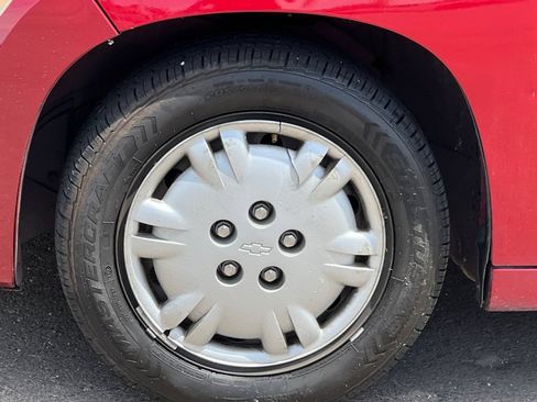 Used 2010 Chevrolet HHR LS FWD image 24