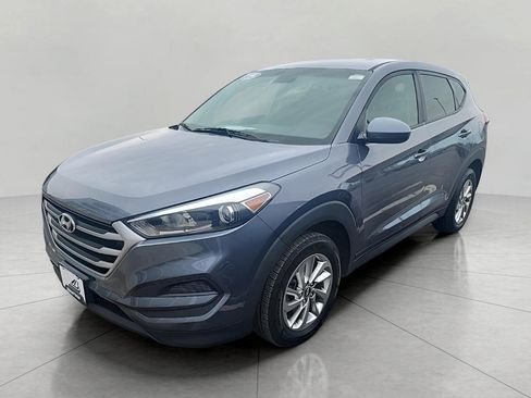 Used 2018 Hyundai Tucson SE image 4