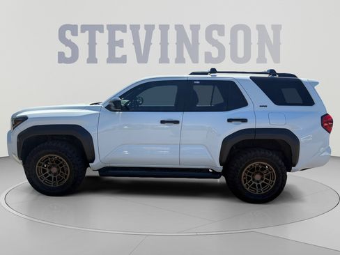Used 2025 Toyota 4Runner SR5 AWD/4WD image 2