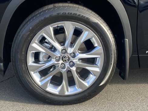 New 2026 Toyota Highlander Limited AWD/4WD image 8