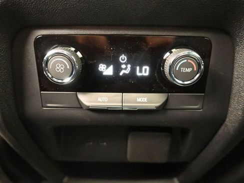 New 2026 Chevrolet Traverse LT FWD image 21