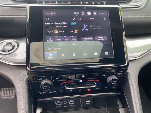 Certified 2023 Jeep Grand Cherokee Altitude image 13