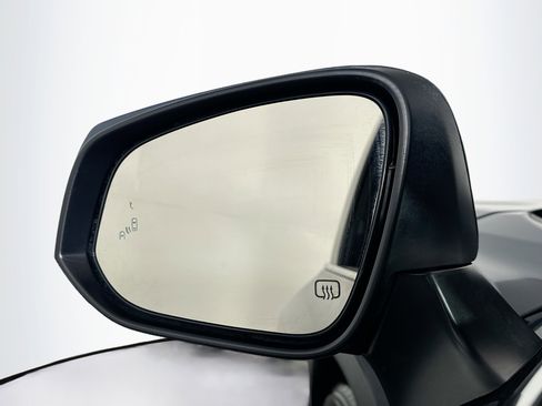 Used 2025 Toyota Grand Highlander AWD image 16