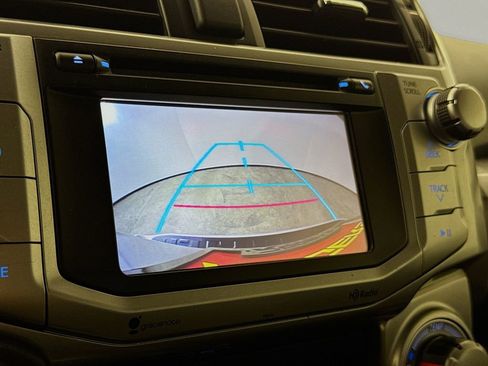 Used 2015 Toyota 4Runner SR5 image 18