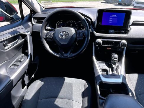 Used 2024 Toyota RAV4 XLE w/ Convenience Package image 17