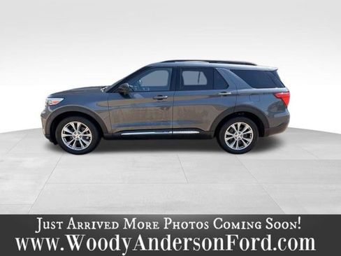 Used 2020 Ford Explorer XLT w/ Equipment Group 202A RWD image 4