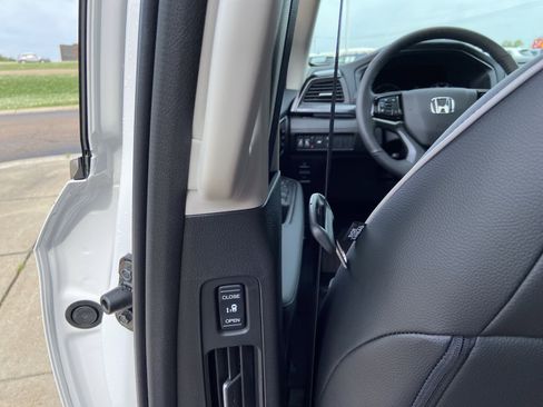 New 2026 Honda Odyssey Elite image 53