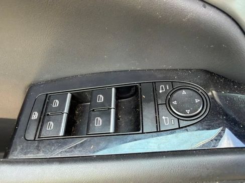 Used 2021 MAZDA MAZDA3 s FWD image 18