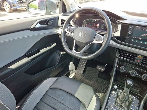 Used 2022 Volkswagen Taos SEL w/ Panoramic Sunroof Package AWD/4WD image 15