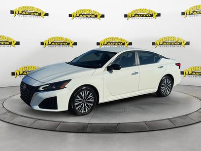 Used 2025 Nissan Altima 2.5 SV