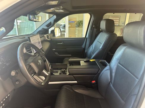 Used 2024 Toyota Tundra Platinum AWD/4WD image 20