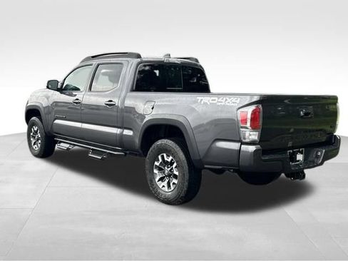 Certified 2023 Toyota Tacoma TRD Off-Road w/ Technology Package AWD/4WD image 3