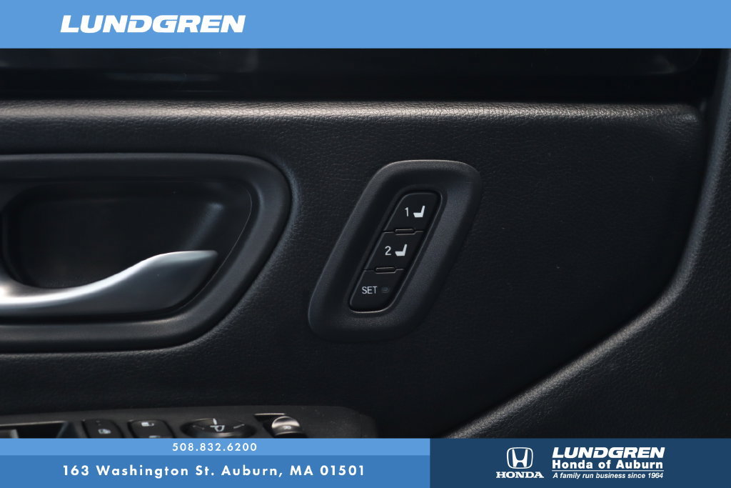 Used 2024 Honda Pilot Touring image 12