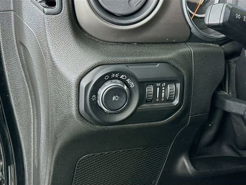 Certified 2019 Jeep Wrangler Sport image 15