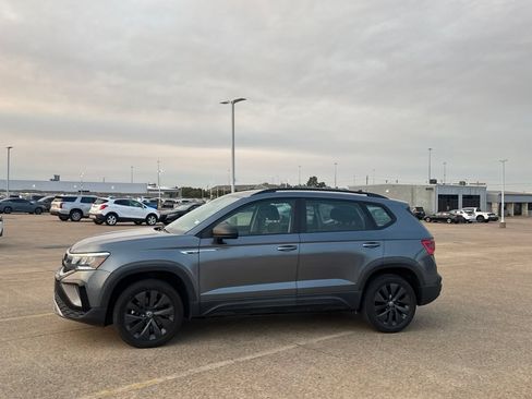 Used 2023 Volkswagen Taos S FWD image 13