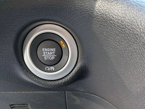 New 2027 Chrysler Pacifica Select FWD image 27