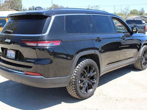 Used 2022 Jeep Grand Cherokee L Limited AWD/4WD image 4