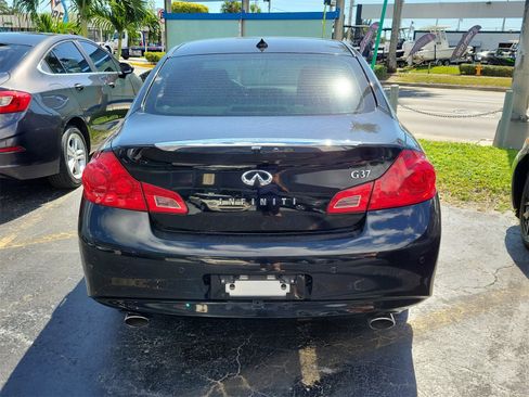 Used 2013 INFINITI G37 Journey w/ Premium Pkg image 5
