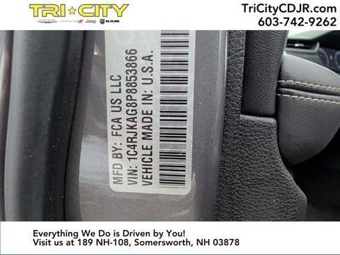 Used 2023 Jeep Grand Cherokee L Laredo image 37