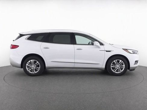 Used 2020 Buick Enclave Essence w/ Sound and Sites Package FWD image 8