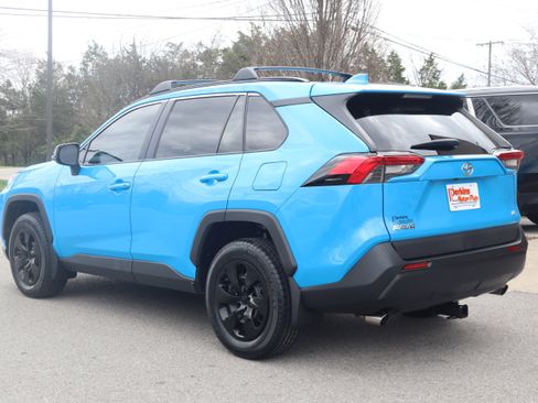Used 2019 Toyota RAV4 LE image 9