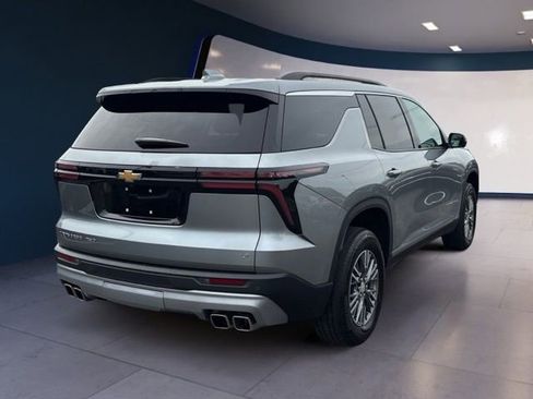 Used 2024 Chevrolet Traverse LT w/ LPO, Floor Liner Package AWD/4WD image 5