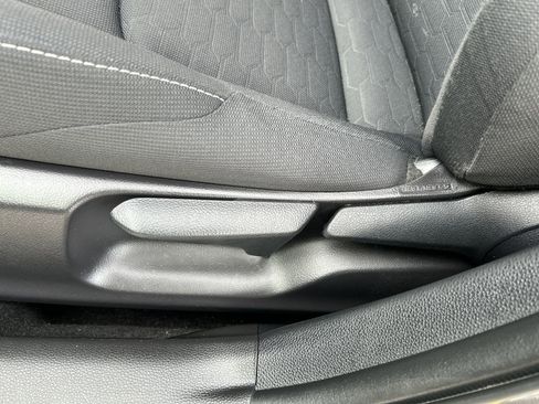 Used 2022 Toyota Corolla SE w/ Carpet Mat Package (TMS) FWD image 14