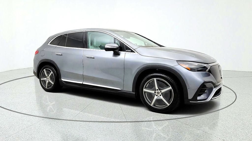 Used 2023 Mercedes-Benz EQE 500 4MATIC SUV w/ Pinnacle Trim Package image 3
