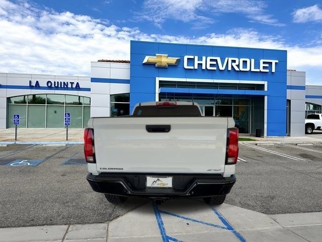Used 2025 Chevrolet Colorado ZR2 w/ Technology Package AWD/4WD image 7