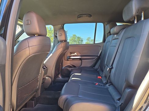 Used 2021 Mercedes-Benz GLB 250 w/ Premium Package image 13