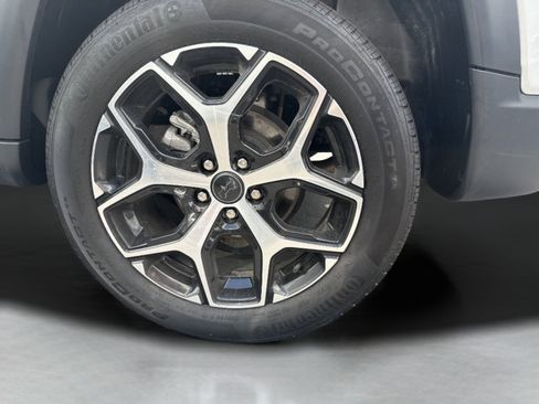 Used 2025 Jeep Compass Limited AWD/4WD image 32